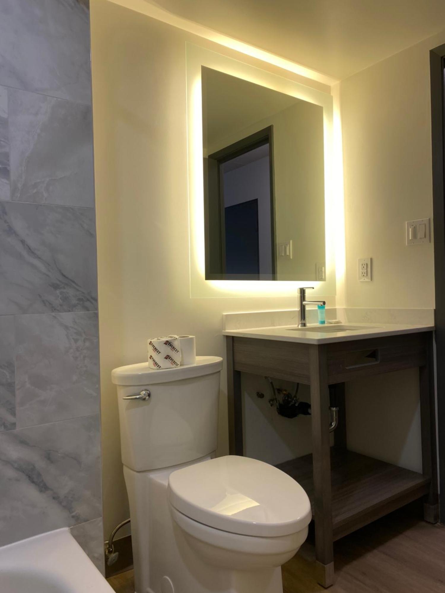 موتيل Ramada By Wyndham كينفستون المظهر الخارجي الصورة