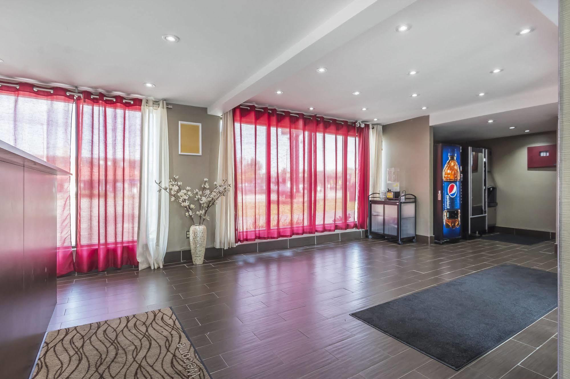 موتيل Ramada By Wyndham كينفستون المظهر الخارجي الصورة