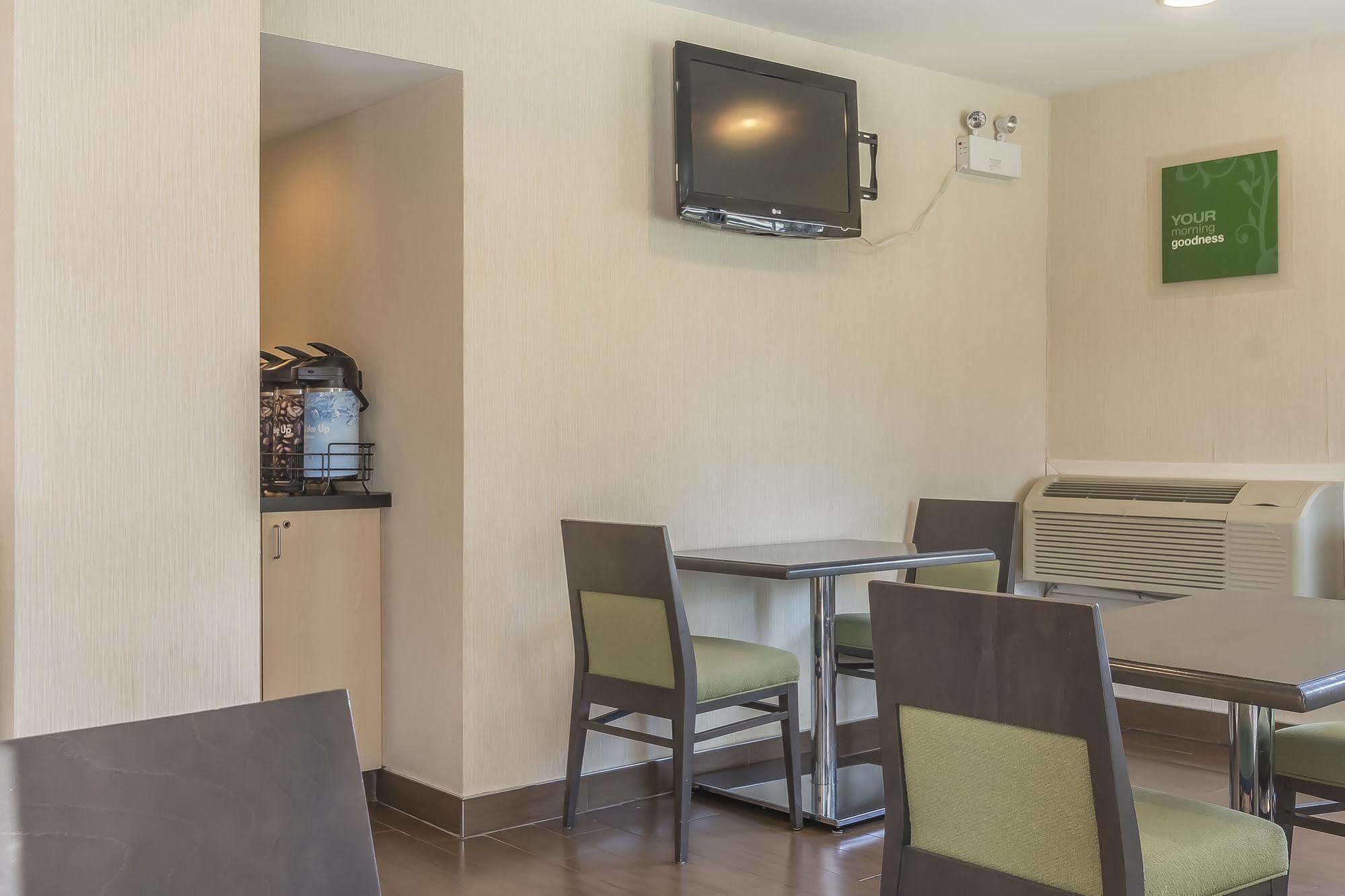 موتيل Ramada By Wyndham كينفستون المظهر الخارجي الصورة